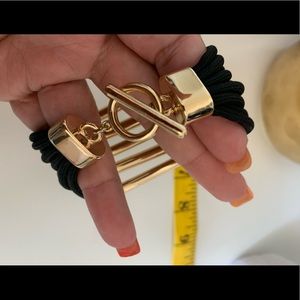 BEAUTIFUL BLACK AND GOLD BRACELET